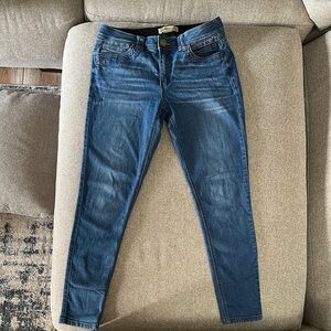 Democracy Skinny Blue Jeans with Tapered Fit